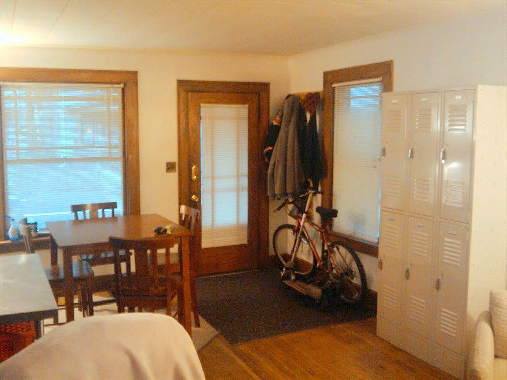 The Wayfaring Buckeye Hostel Columbus Esterno foto